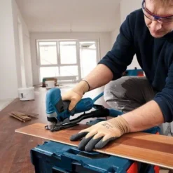 BOSCH Stichsäge GST 90 E Handwerkerkoffer +25 BOSCH Stichsägeblätter -Haus Griff Verkäufe gst901